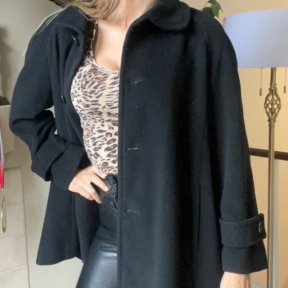 Ellen Tracy Women’s Black Wool Jacket 3 Button Up
Collared Long Sleeve Size M - Picture 7 of 15